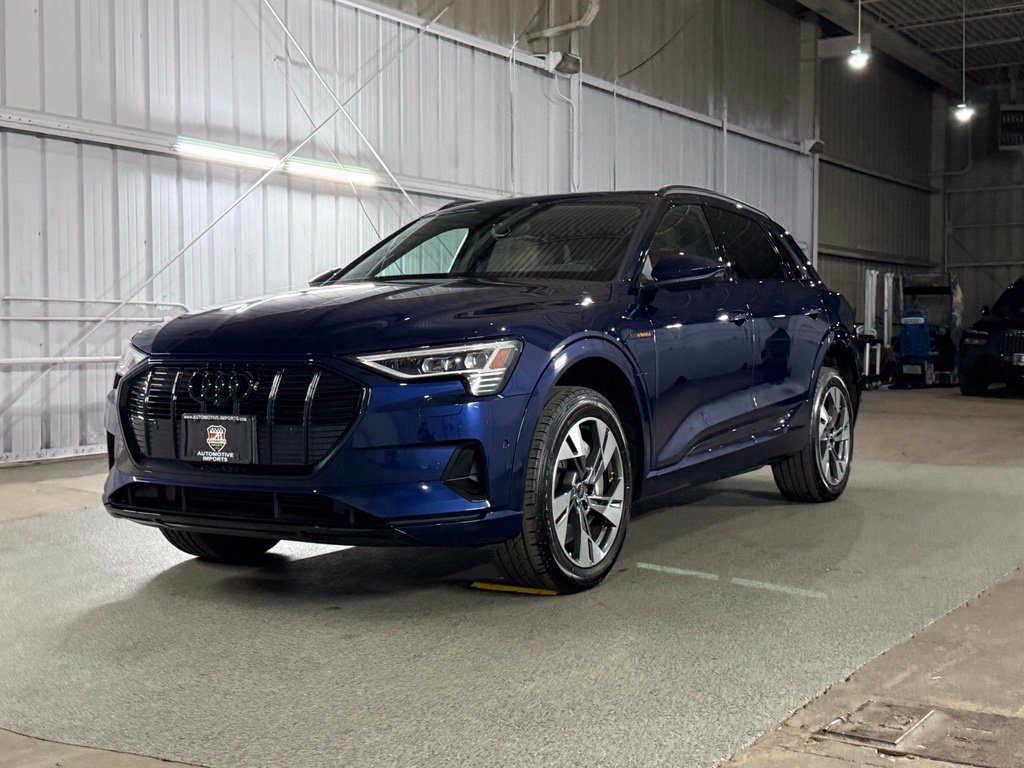 Used 2022 Audi e-tron Premium AWD/4WD image 1