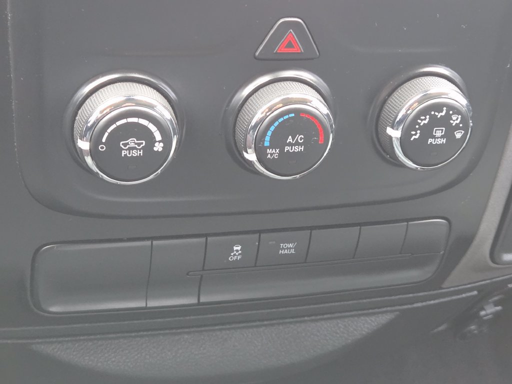 Used 2017 RAM 1500 Express w/ Express Value Package AWD/4WD image 18
