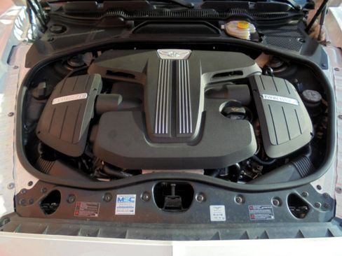 Used 2016 Bentley Flying Spur V8 AWD/4WD image 32