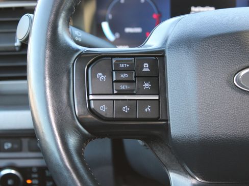 Used 2024 Ford F350 Platinum w/ FX4 Off-Road Package image 24