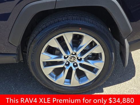 Used 2025 Toyota RAV4 XLE Premium FWD image 40