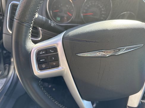 Used 2013 Chrysler 200 S image 18