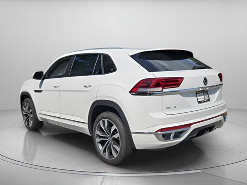 Certified 2021 Volkswagen Atlas Cross Sport SEL R-Line FWD image 3