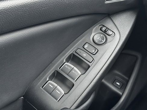 Used 2018 Honda Accord EX-L image 32