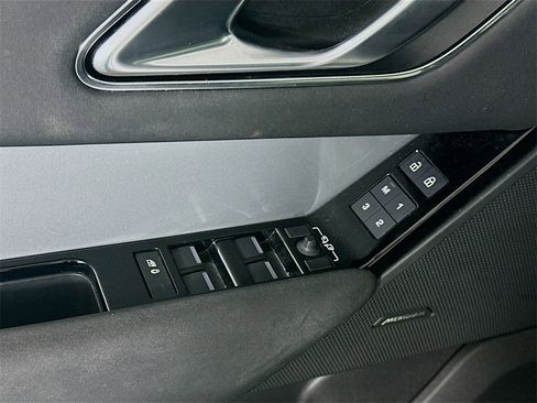 Used 2024 Land Rover Range Rover Velar S image 24