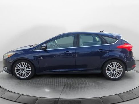 Used 2016 Ford Focus Titanium FWD image 2