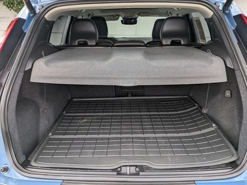 Certified 2023 Volvo XC40 B5 Plus w/ Protection Package Premier AWD/4WD image 27