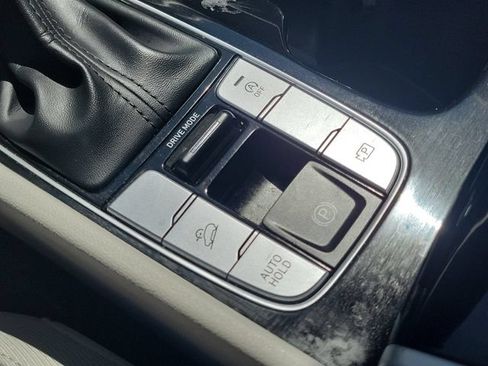 Used 2025 Hyundai Tucson SEL FWD image 17
