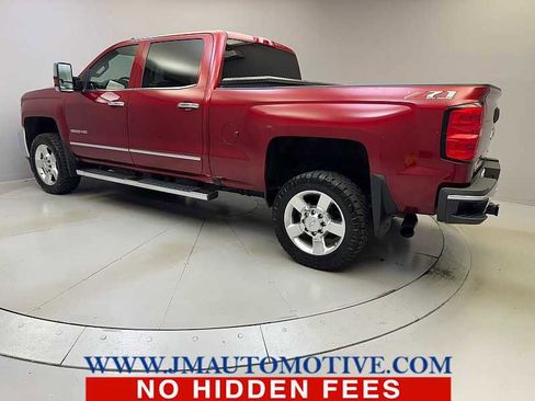 Used 2019 Chevrolet Silverado 2500 LTZ w/ Vortec Plus Package AWD/4WD image 3