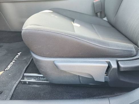 Used 2025 Nissan Sentra SV FWD image 22