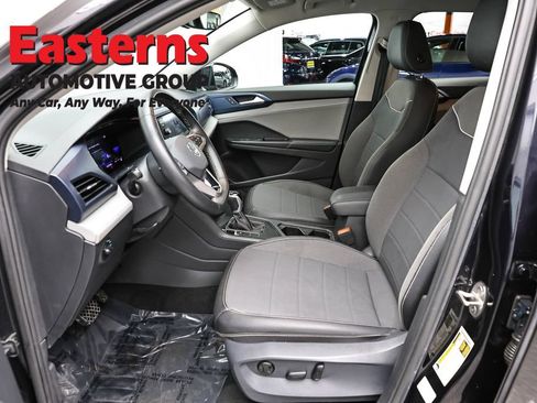 Used 2024 Volkswagen Taos SE FWD image 14