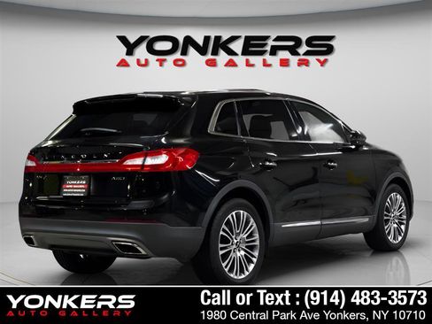 Used 2017 Lincoln MKX Reserve w/ Lincoln MKX Climate Package image 12