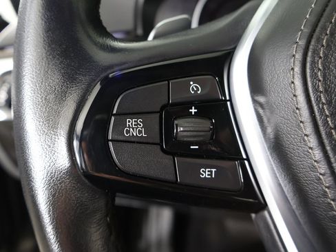 Used 2018 BMW 530e xDrive AWD/4WD image 46
