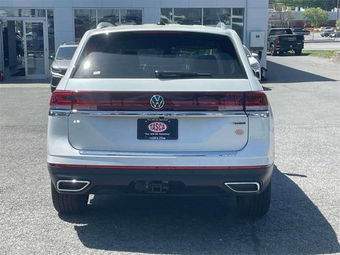 New 2024 Volkswagen Atlas SEL image 7