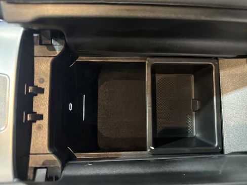 Used 2025 Mercedes-Benz GLC 350e GLC 350e image 25