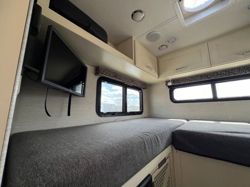 Used 2020 Mercedes-Benz Sprinter 3500 image 21