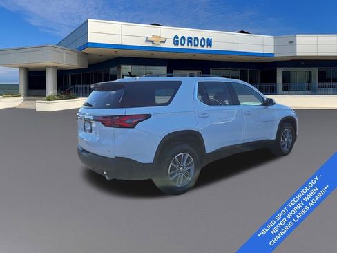 Used 2023 Chevrolet Traverse LT image 6