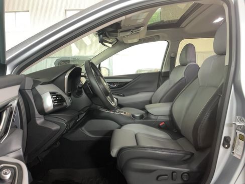 Used 2025 Subaru Outback Limited XT AWD/4WD image 6