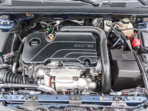 Used 2019 Chevrolet Malibu LT w/ Driver Confidence Package image 32