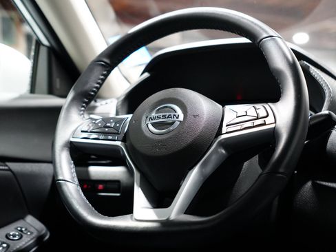 Used 2021 Nissan Sentra SV image 20