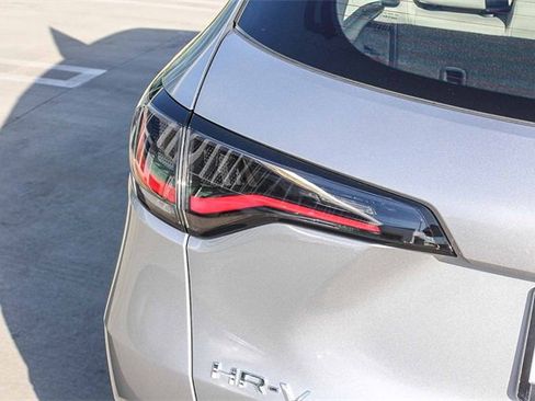 Used 2024 Honda HR-V LX image 8