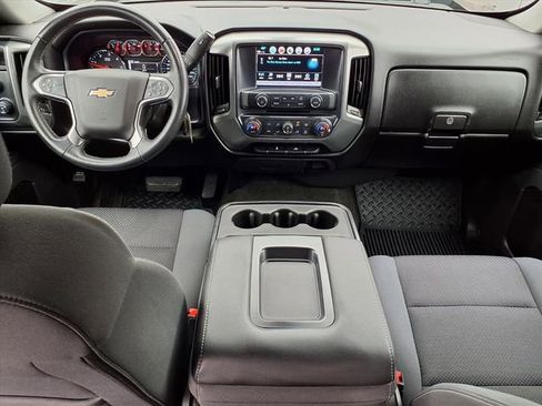 Used 2018 Chevrolet Silverado 1500 LT w/ LT Eassist Package image 8