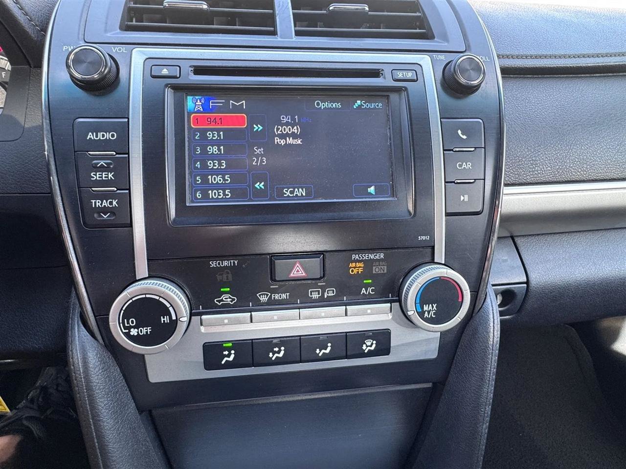 Used 2012 Toyota Camry SE FWD image 58