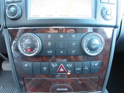 Used 2010 Mercedes-Benz GL 450 4MATIC image 19