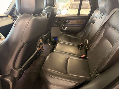 Used 2019 Land Rover Range Rover HSE AWD/4WD image 13