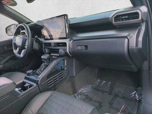 Used 2025 Toyota 4Runner TRD Off-Road Premium AWD/4WD image 22