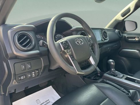 Used 2023 Toyota Tacoma TRD Off-Road w/ TRD Premium Off Road Package image 29