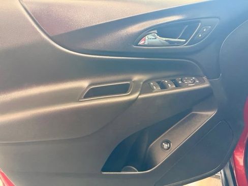 Used 2021 Chevrolet Equinox LT FWD image 10