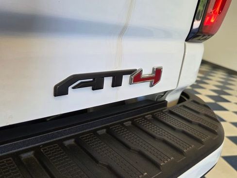 Used 2022 GMC Sierra 2500 AT4 w/ AT4 Premium Plus Package AWD/4WD image 7
