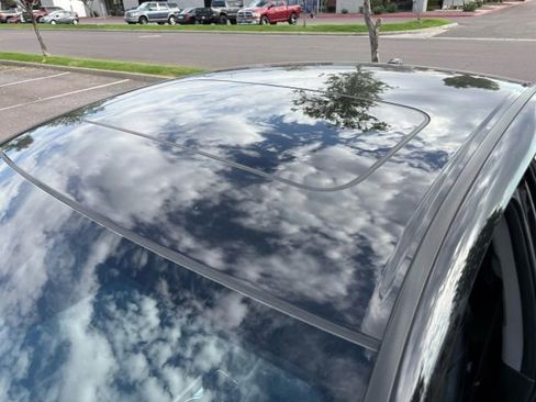 Used 2015 Honda Accord Touring image 8