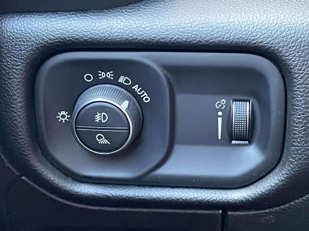 Used 2022 RAM 1500 Big Horn RWD image 28