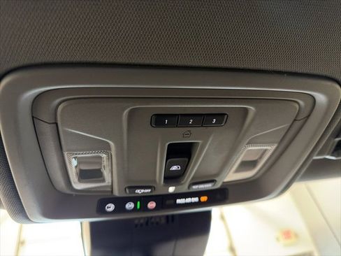 Used 2024 GMC Sierra 1500 Elevation w/ Preferred Package image 12