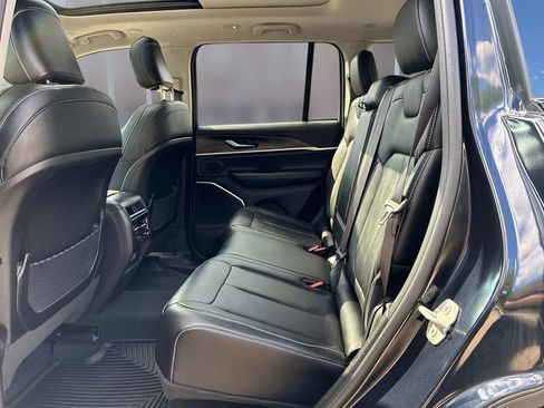 Used 2023 Jeep Grand Cherokee 4WD 4xe image 23