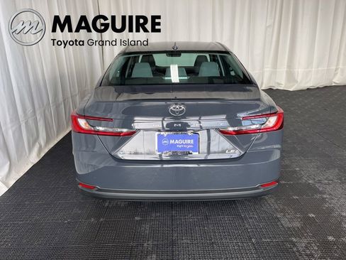 Used 2025 Toyota Camry LE w/ Convenience Package image 30