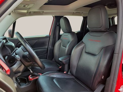 Used 2016 Jeep Renegade Trailhawk w/ Premium Trailhawk Package AWD/4WD image 11