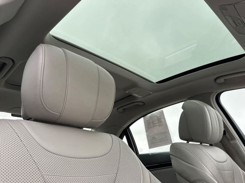 Used 2015 Mercedes-Benz S 550 Sedan image 17