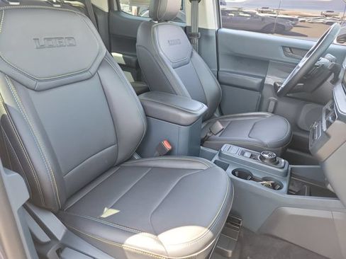 Used 2025 Ford Maverick Lobo AWD/4WD image 24