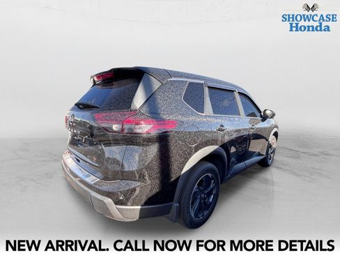 Used 2025 Nissan Rogue SV FWD image 5