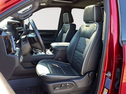 Used 2024 GMC Sierra 2500 AT4X image 13