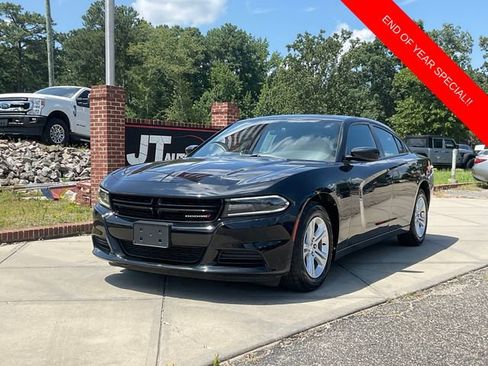 Used 2020 Dodge Charger SXT image 3