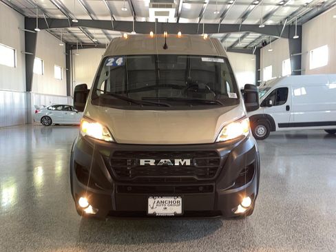 Used 2024 RAM ProMaster 3500 w/ Premium Convenience Group FWD image 2