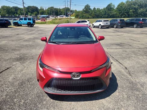 Used 2021 Toyota Corolla LE FWD image 3