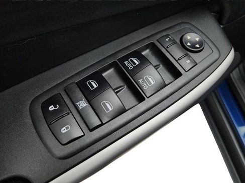 Used 2018 Jeep Cherokee Latitude Plus image 16