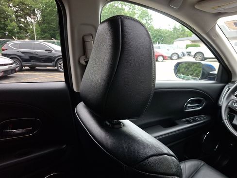 Certified 2018 Honda HR-V EX-L image 13