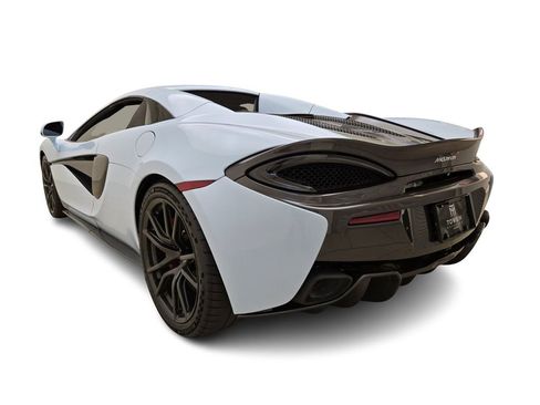 Used 2018 McLaren 570S Spider image 11