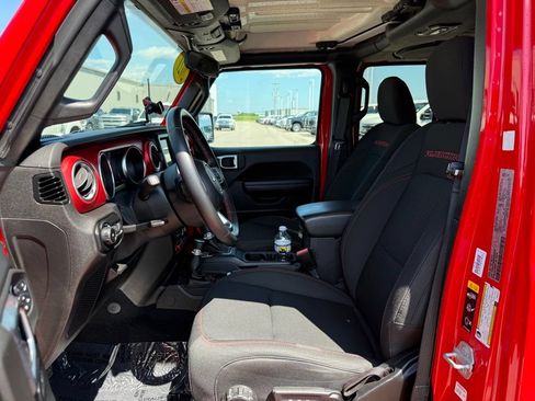 Used 2021 Jeep Wrangler Unlimited Rubicon AWD/4WD image 5
